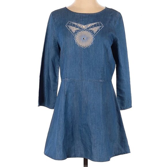 NWOT Something Else by Natalie Wood Chambray Cut Out Embroidery Flower Dress - Picture 1 of 7